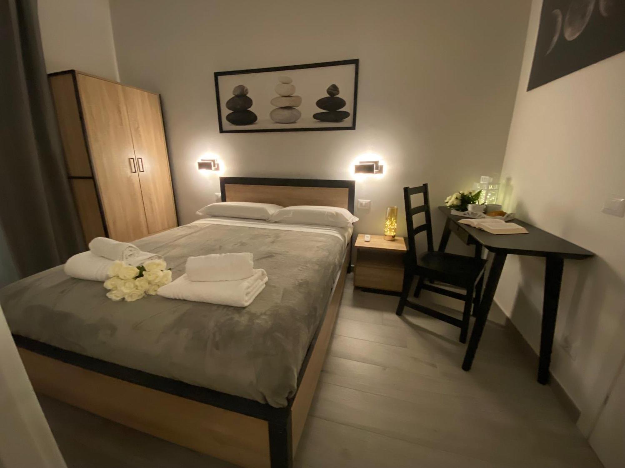 Roma Centro Softrooms Guest House Affittacamere מראה חיצוני תמונה