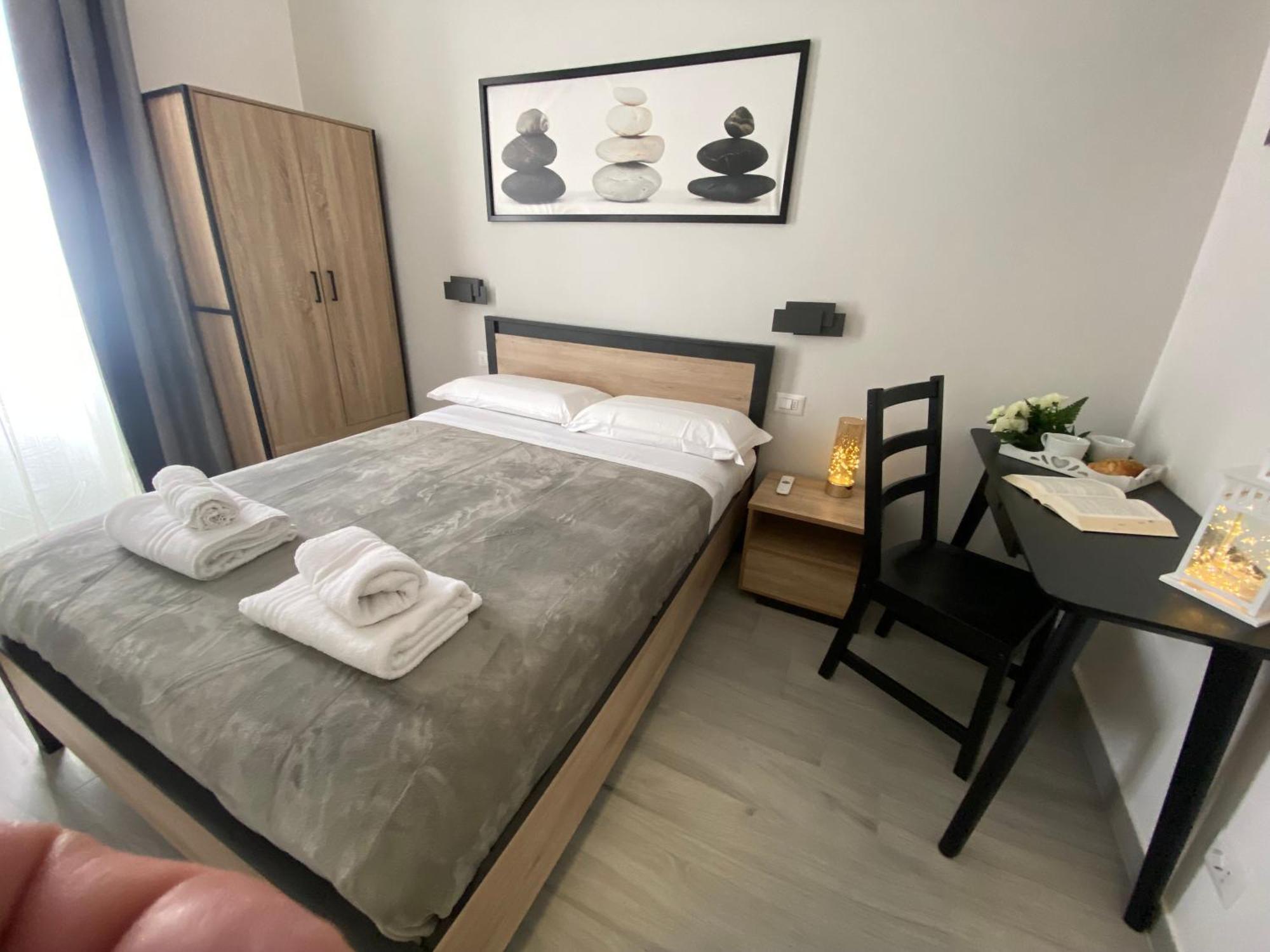 Roma Centro Softrooms Guest House Affittacamere מראה חיצוני תמונה
