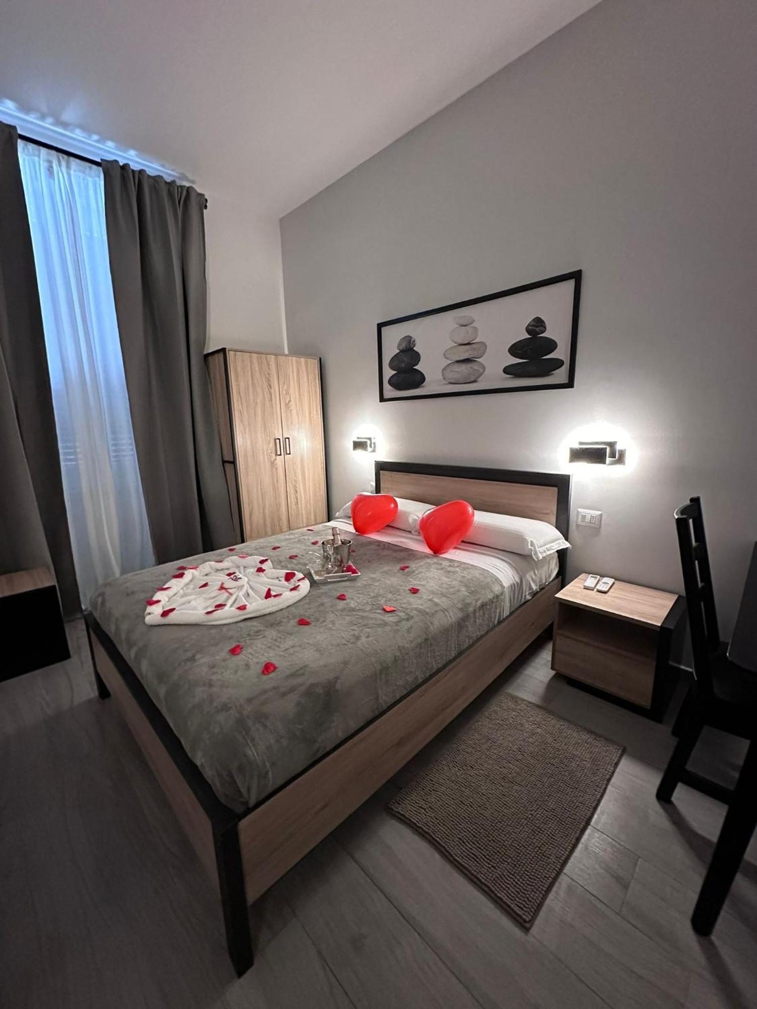 Roma Centro Softrooms Guest House Affittacamere מראה חיצוני תמונה